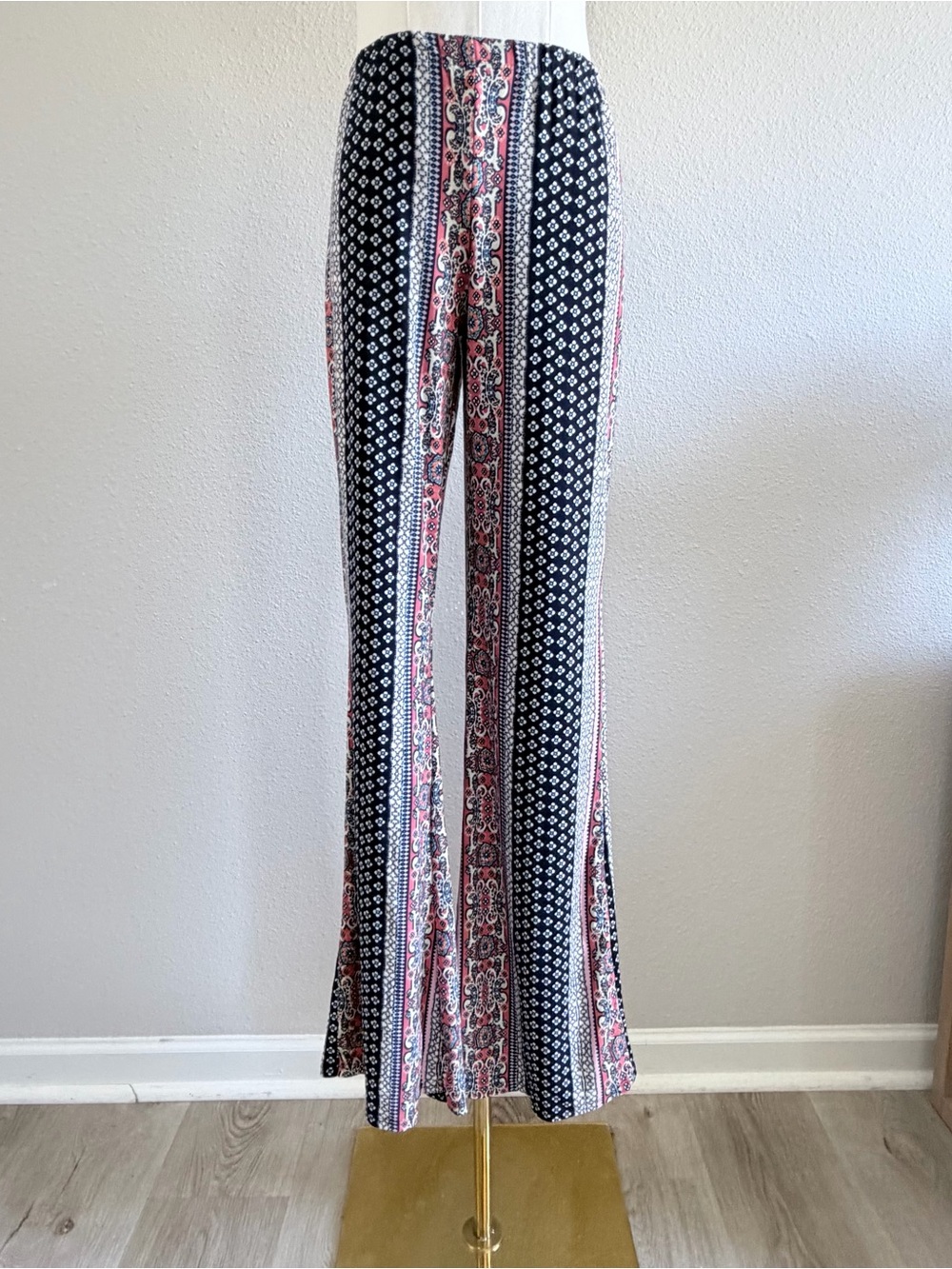Arabella Woman Stretch Boho Hippie Festival Flare Pant Bell Bottom Size XS/S